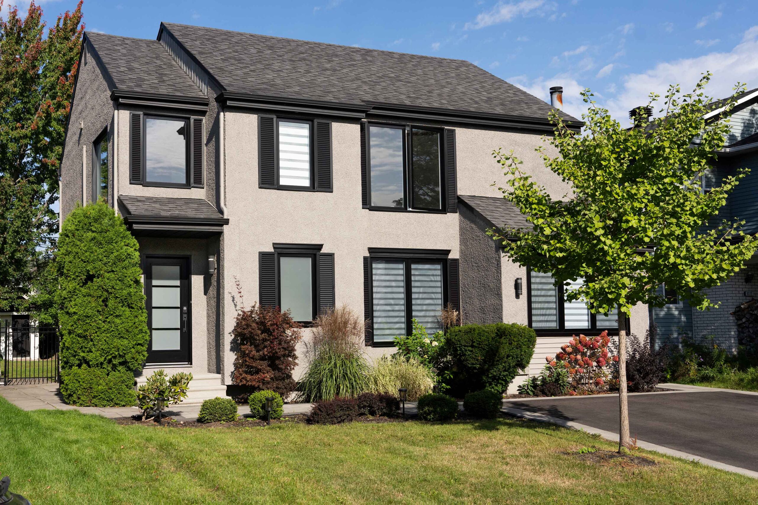 Installation de fenêtres sur mesure à Laval